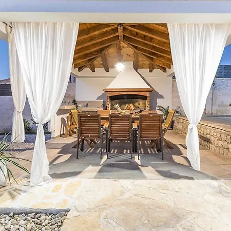 Maslina Villa Vrsi